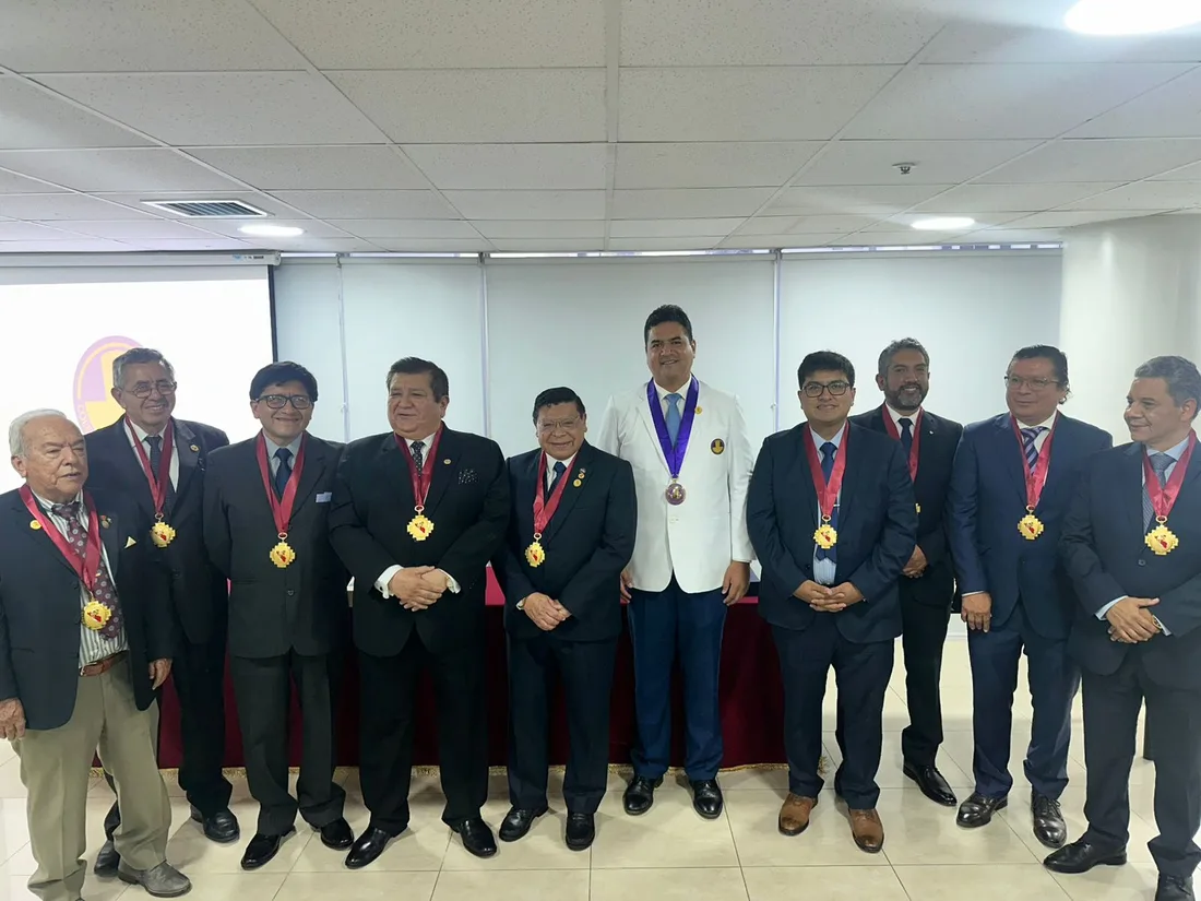 Encuentro con colegas del Colegio Médico